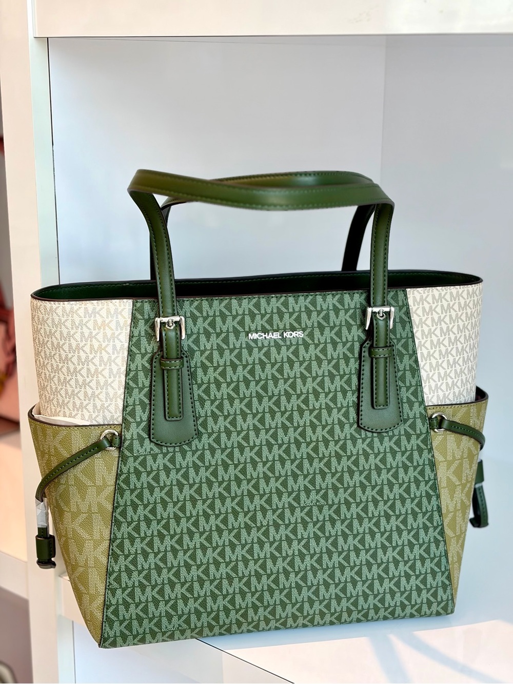 Michael Kors Voyager Large Color-Block Signature Logo Tote Shoulder Bag